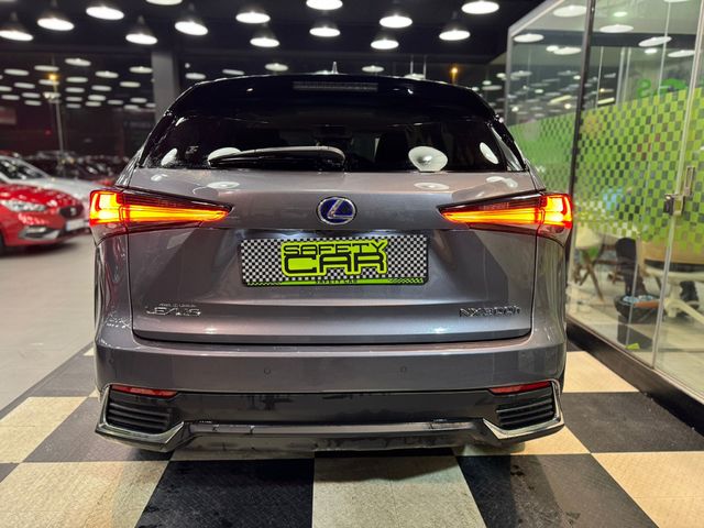 Lexus NX 300h Executive Navigation 4WD 145 kW (197 CV)