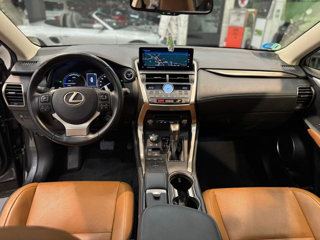 Lexus NX 300h Executive Navigation 4WD 145 kW (197 CV)
