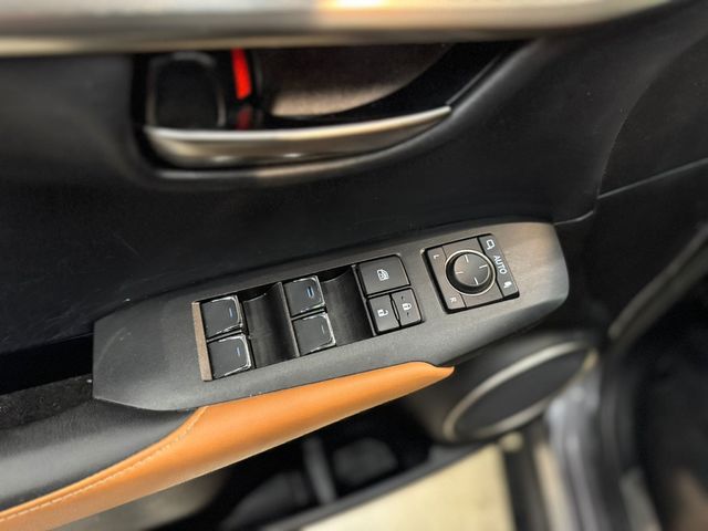 Lexus NX 300h Executive Navigation 4WD 145 kW (197 CV)