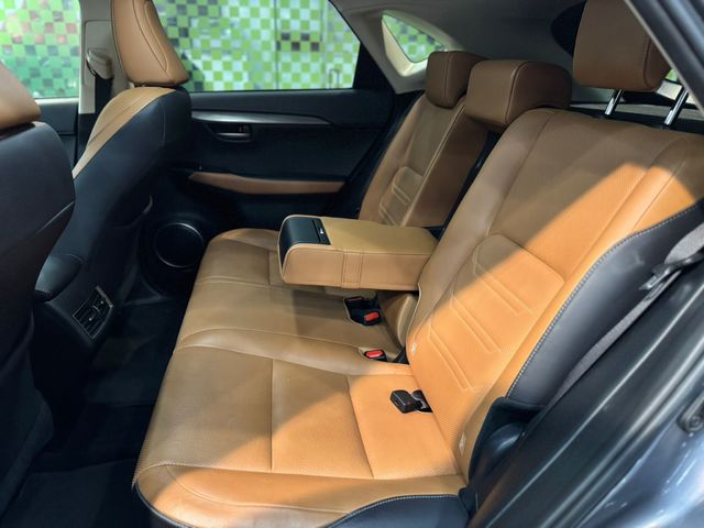 Lexus NX 300h Executive Navigation 4WD 145 kW (197 CV)