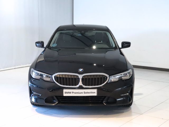 BMW Serie 3 318d color Negro. Año 2020. 110KW(150CV). Diésel. En concesionario Pruna Motor de Barcelona