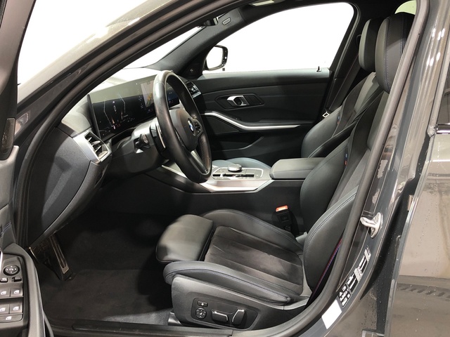 BMW Serie 3 320d Touring color Gris. Año 2024. 140KW(190CV). Diésel. En concesionario Movilnorte El Plantio de Madrid
