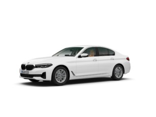 Fotos de BMW Serie 5 520d color Blanco. Año 2022. 140KW(190CV). Diésel. En concesionario Augusta Aragon S.A. de Zaragoza