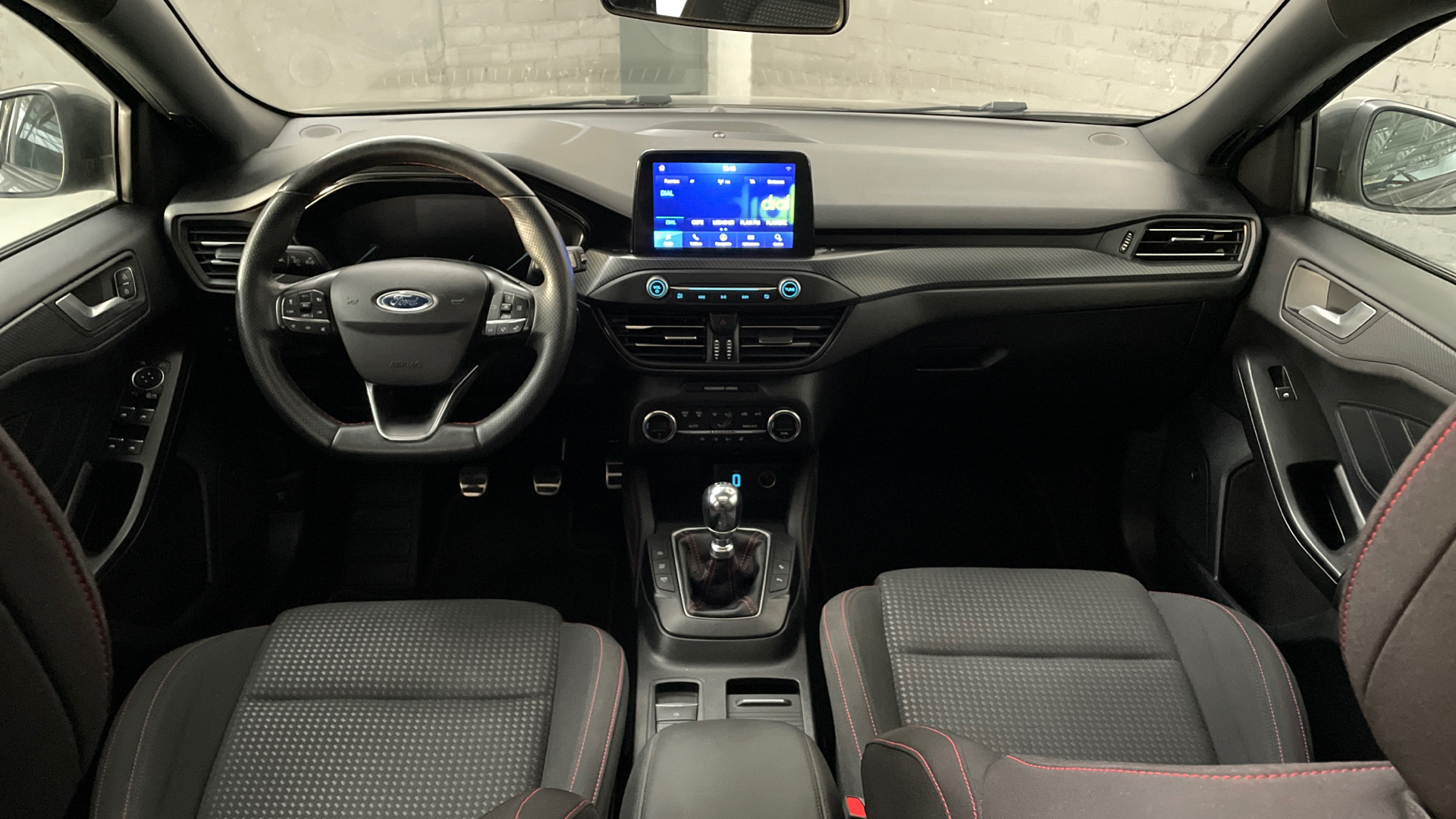 Ford Focus SportBreak 1.5 Ecoboost - 8