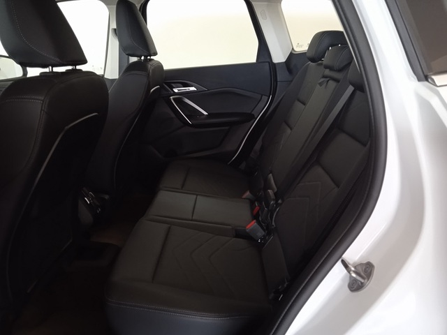 BMW X1 xDrive20d color Blanco. Año 2024. 120KW(163CV). Diésel. En concesionario ALBAMOCION CIUDAD REAL  de Ciudad Real