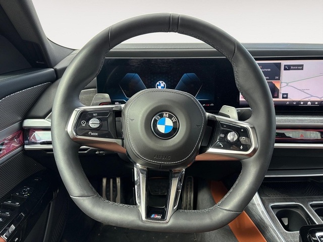 BMW Serie 7 740d color Negro. Año 2024. 220KW(299CV). Diésel. En concesionario Albamocion S.L. ALBACETE de Albacete