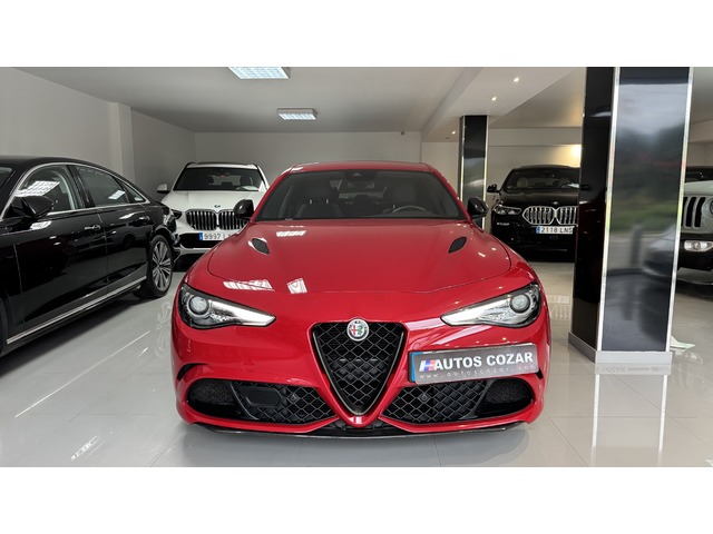 Alfa Romeo Giulia 2.9T V6 Quadrifoglio AT 375 kW (510 CV)