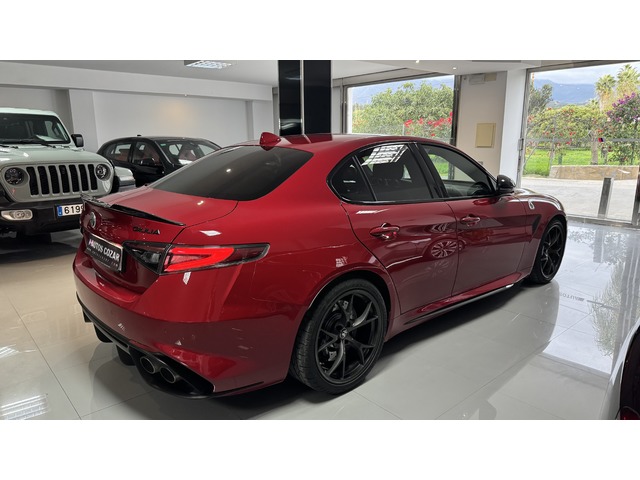 Alfa Romeo Giulia 2.9T V6 Quadrifoglio AT 375 kW (510 CV)