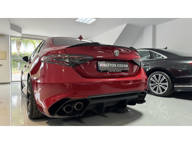 Alfa Romeo Giulia 2.9T V6 Quadrifoglio AT 375 kW (510 CV)