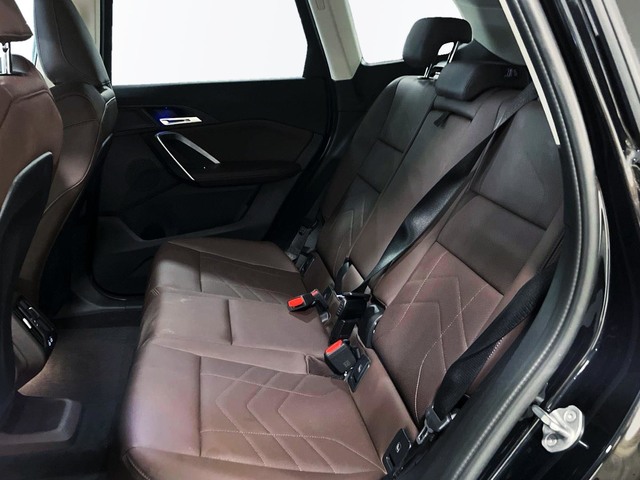 BMW iX1 eDrive20 color Negro. Año 2024. 150KW(204CV). Eléctrico. En concesionario Engasa S.A. de Valencia