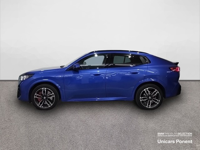 BMW X2 sDrive20d color Azul. Año 2024. 120KW(163CV). Diésel. En concesionario Unicars Ponent de Lleida