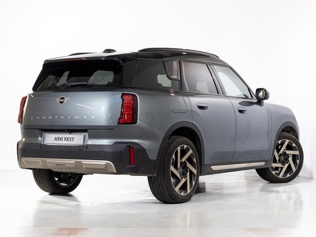 fotoG 3 del MINI MINI Countryman C 125 kW (170 CV) 170cv Gasolina del 2024 en Girona