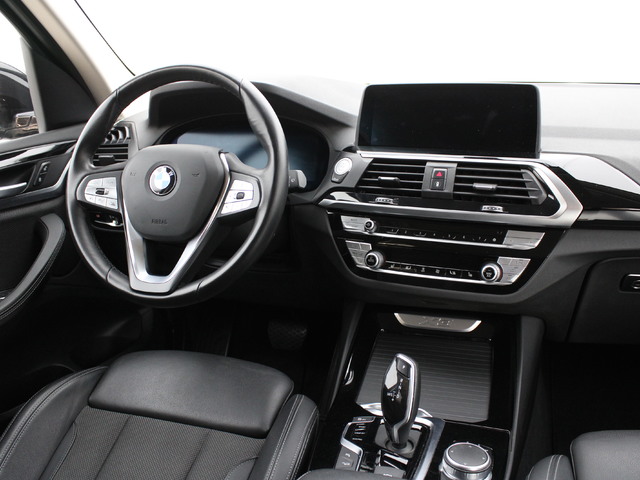 BMW X3 xDrive20d color Gris. Año 2020. 140KW(190CV). Diésel. En concesionario Augusta Aragon S.A. de Zaragoza