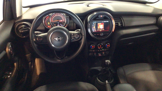 fotoG 6 del MINI MINI 5 Puertas Cooper 100 kW (136 CV) 136cv Gasolina del 2020 en Madrid
