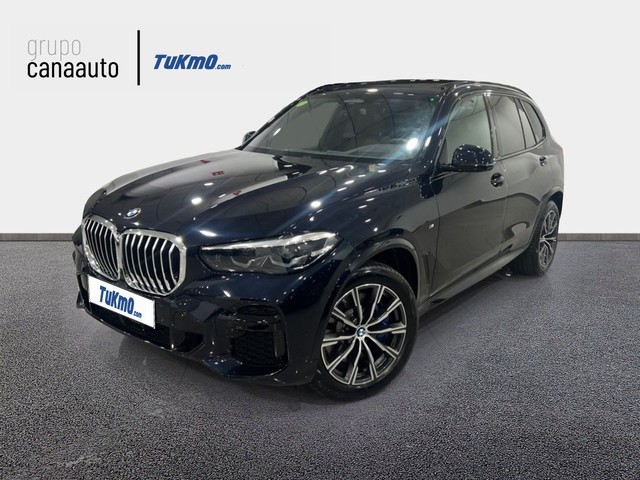 BMW X5 xDrive40d color Negro. Año 2024. 250KW(340CV). Diésel. En concesionario TACO de Sta. C. Tenerife