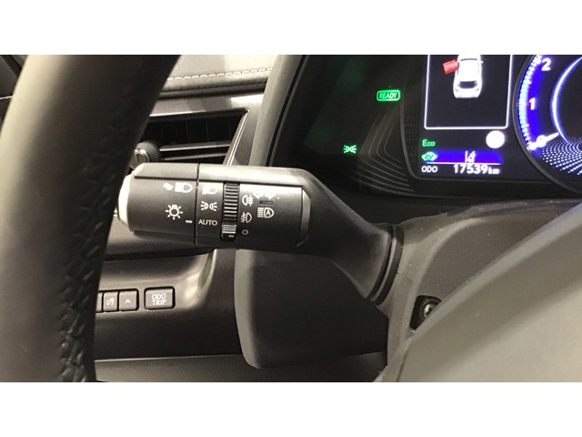 Lexus UX 250h Business City 135 kW (184 CV)