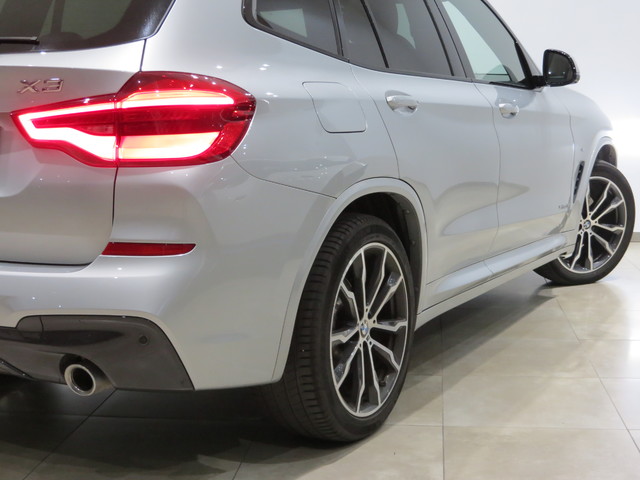 BMW X3 xDrive20d color Gris Plata. Año 2018. 140KW(190CV). Diésel. En concesionario GANDIA Automoviles Fersan, S.A. de Valencia