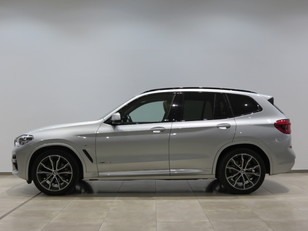 Fotos de BMW X3 xDrive20d color Gris Plata. Año 2018. 140KW(190CV). Diésel. En concesionario GANDIA Automoviles Fersan, S.A. de Valencia