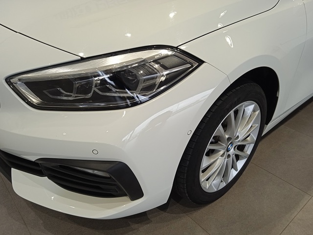 BMW Serie 1 116d color Blanco. Año 2023. 85KW(116CV). Diésel. En concesionario Albamocion S.L. ALBACETE de Albacete