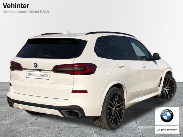 BMW X5 xDrive30d color Blanco. Año 2019. 195KW(265CV). Diésel. En concesionario Vehinter Getafe de Madrid