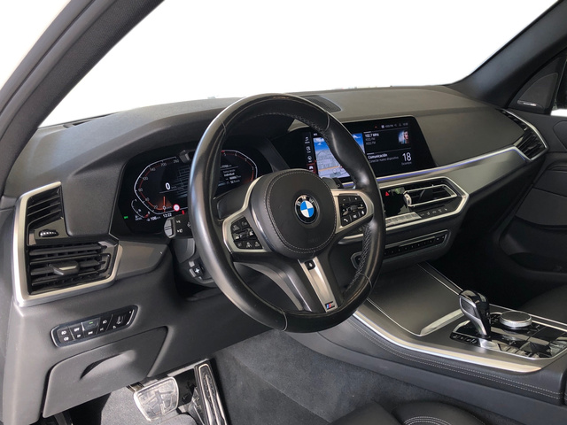 BMW X5 xDrive30d color Blanco. Año 2019. 195KW(265CV). Diésel. En concesionario Vehinter Getafe de Madrid