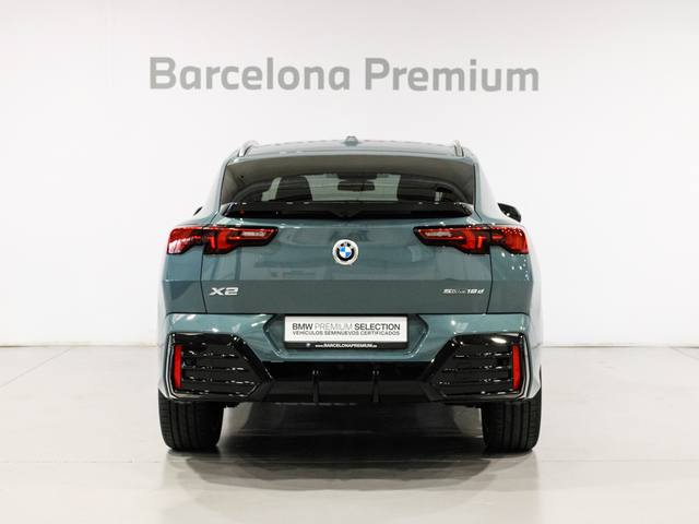 BMW X2 sDrive18d color Verde. Año 2024. 110KW(150CV). Diésel. En concesionario Barcelona Premium -- GRAN VIA de Barcelona