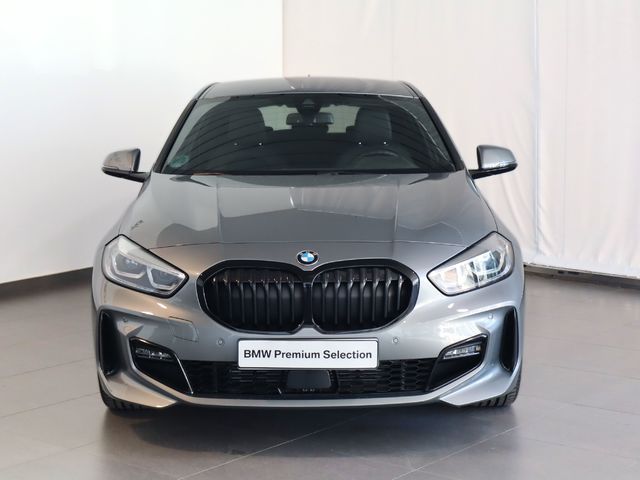 BMW Serie 1 118d color Gris. Año 2024. 110KW(150CV). Diésel. En concesionario Pruna Motor, S.L de Barcelona