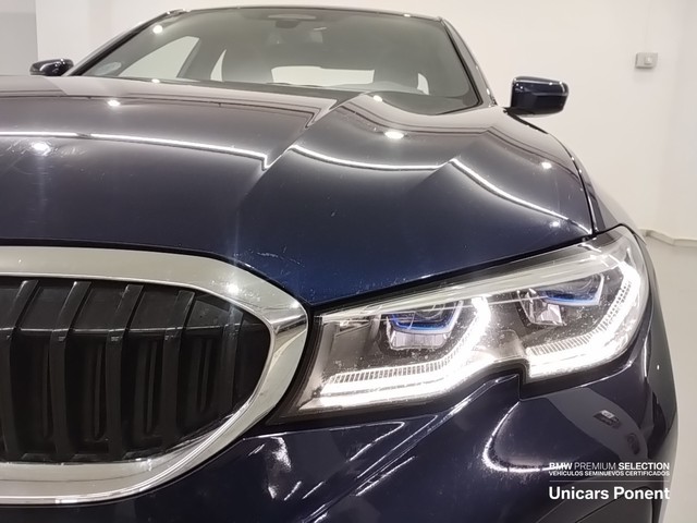 BMW Serie 3 330d color Azul. Año 2019. 195KW(265CV). Diésel. En concesionario Unicars Ponent de Lleida