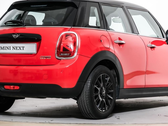 fotoG 12 del MINI MINI 5 Puertas Cooper 100 kW (136 CV) 136cv Gasolina del 2020 en Tarragona