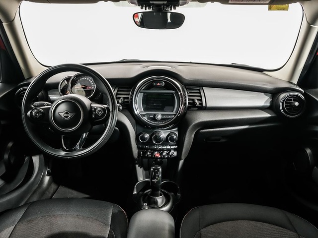fotoG 21 del MINI MINI 5 Puertas Cooper 100 kW (136 CV) 136cv Gasolina del 2020 en Tarragona