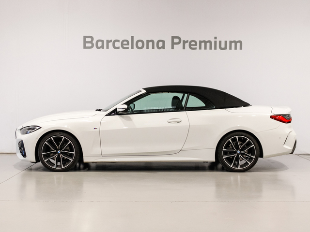 BMW Serie 4 420d Cabrio color Blanco. Año 2022. 140KW(190CV). Diésel. En concesionario Barcelona Premium -- GRAN VIA de Barcelona