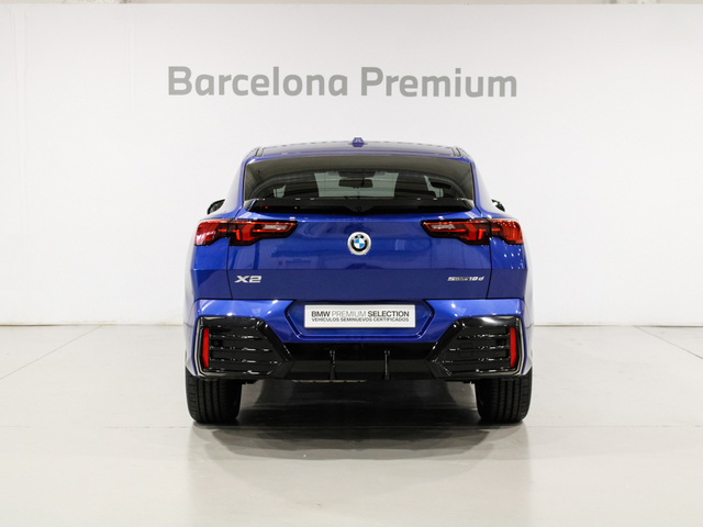 BMW X2 sDrive18d color Azul. Año 2024. 110KW(150CV). Diésel. En concesionario Barcelona Premium -- GRAN VIA de Barcelona