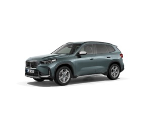 Fotos de BMW X1 sDrive18d color Verde. Año 2024. 110KW(150CV). Diésel. En concesionario Barcelona Premium -- GRAN VIA de Barcelona