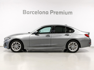 Fotos de BMW Serie 3 320i color Gris. Año 2024. 135KW(184CV). Gasolina. En concesionario Barcelona Premium -- GRAN VIA de Barcelona