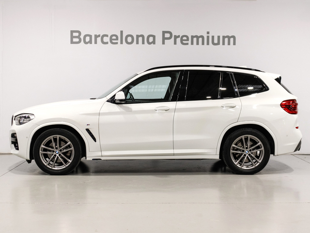 BMW X3 xDrive20d color Blanco. Año 2020. 140KW(190CV). Diésel. En concesionario Barcelona Premium -- GRAN VIA de Barcelona