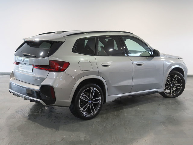 BMW X1 sDrive18d color Gris Plata. Año 2024. 110KW(150CV). Diésel. En concesionario Autogal de Ourense