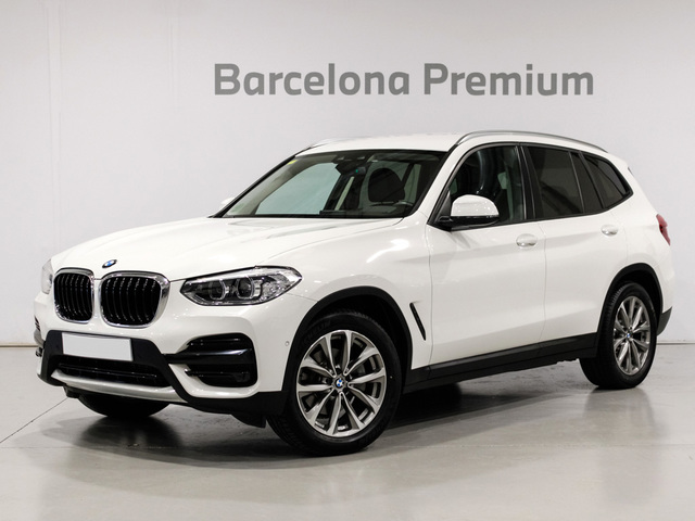 BMW X3 xDrive20i color Blanco. Año 2022. 135KW(184CV). Gasolina. En concesionario Barcelona Premium -- GRAN VIA de Barcelona