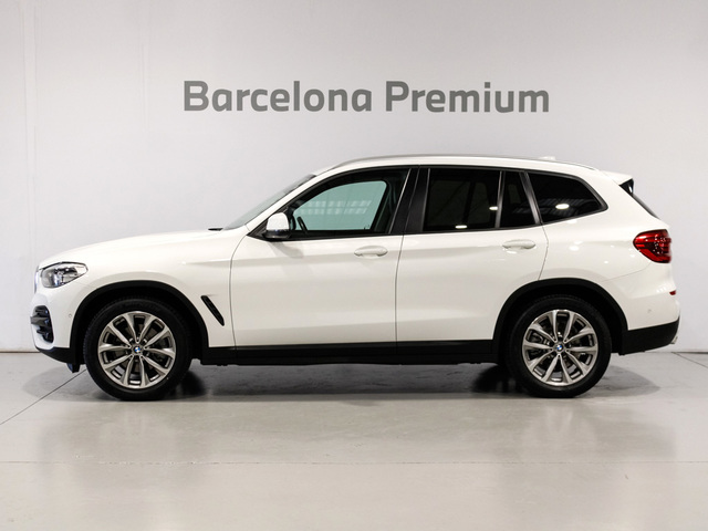 BMW X3 xDrive20i color Blanco. Año 2022. 135KW(184CV). Gasolina. En concesionario Barcelona Premium -- GRAN VIA de Barcelona