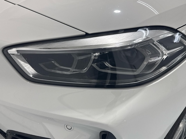 BMW Serie 1 118d color Blanco. Año 2024. 110KW(150CV). Diésel. En concesionario Auto Premier, S.A. - ALCALÁ DE HENARES de Madrid