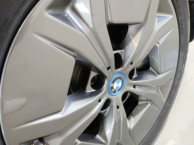 BMW iX1 xDrive30 color Negro. Año 2023. 230KW(313CV). Eléctrico. En concesionario GANDIA Automoviles Fersan, S.A. de Valencia