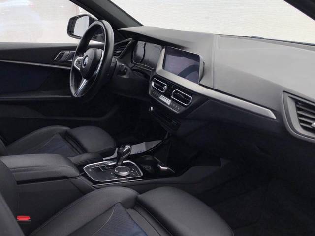 BMW Serie 1 118d color Blanco. Año 2024. 110KW(150CV). Diésel. En concesionario Proa Premium Manacor de Baleares
