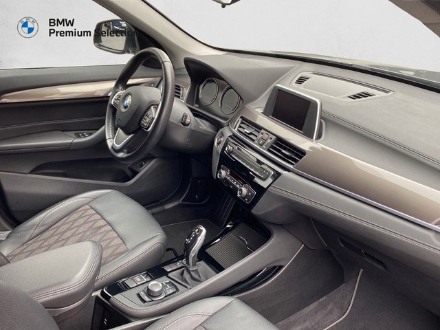 BMW X1 sDrive18i color Gris. Año 2021. 103KW(140CV). Gasolina. En concesionario Marmotor de Las Palmas