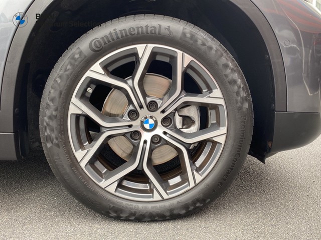BMW X1 sDrive18i color Gris. Año 2021. 103KW(140CV). Gasolina. En concesionario Marmotor de Las Palmas