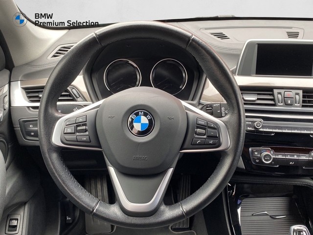 BMW X1 sDrive18i color Gris. Año 2021. 103KW(140CV). Gasolina. En concesionario Marmotor de Las Palmas