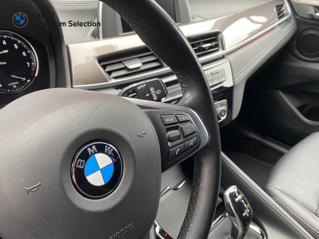 BMW X1 sDrive18i color Gris. Año 2021. 103KW(140CV). Gasolina. En concesionario Marmotor de Las Palmas