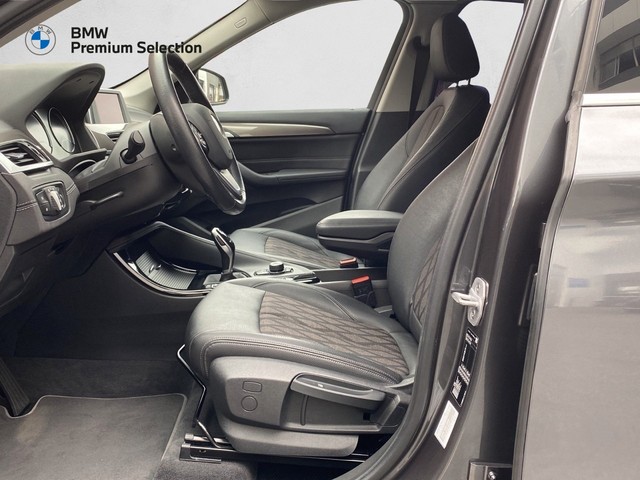 BMW X1 sDrive18i color Gris. Año 2021. 103KW(140CV). Gasolina. En concesionario Marmotor de Las Palmas