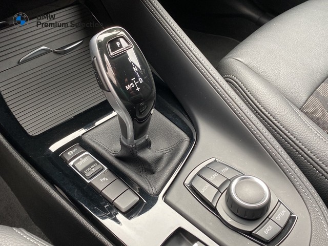 BMW X1 sDrive18i color Gris. Año 2021. 103KW(140CV). Gasolina. En concesionario Marmotor de Las Palmas