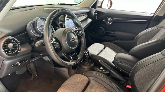 fotoG 18 del MINI MINI 5 Puertas Cooper 100 kW (136 CV) 136cv Gasolina del 2019 en Madrid