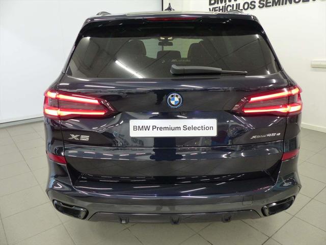 BMW X5 xDrive45e color Negro. Año 2021. 290KW(394CV). Híbrido Electro/Gasolina. En concesionario Lurauto - Gipuzkoa de Guipuzcoa