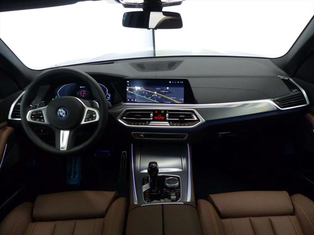 BMW X5 xDrive45e color Negro. Año 2021. 290KW(394CV). Híbrido Electro/Gasolina. En concesionario Lurauto - Gipuzkoa de Guipuzcoa